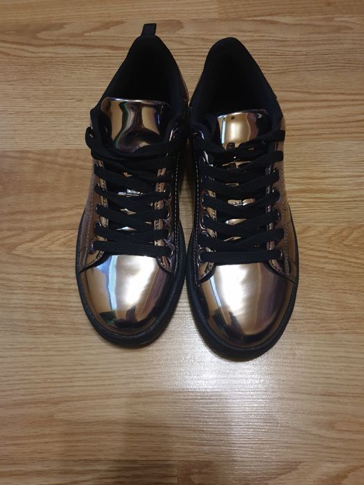 Маратонки 38 номер