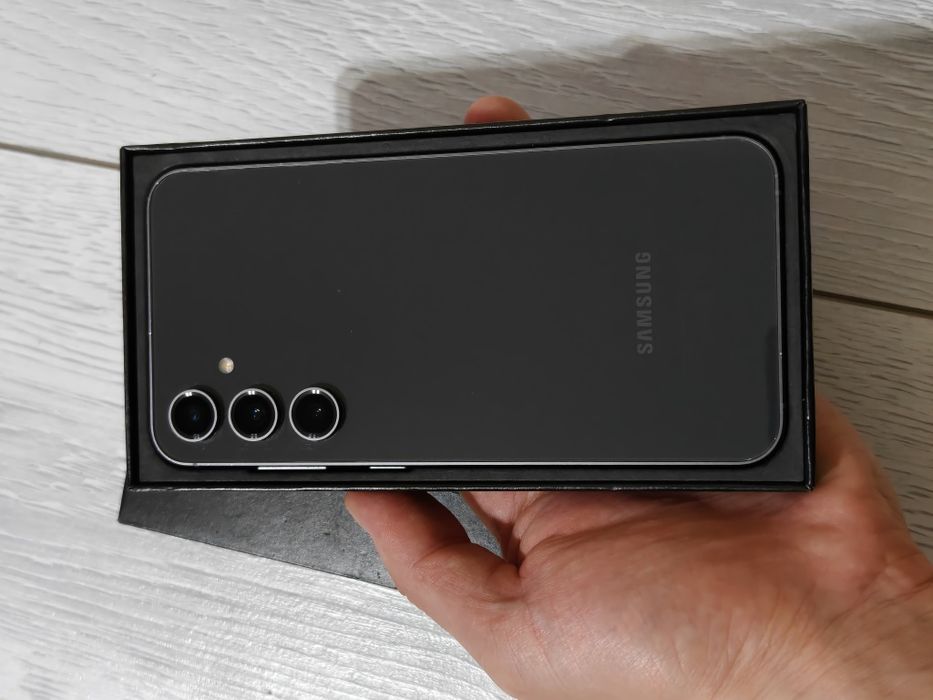 Samsung S23 FE 128 gb Ram 8 5G EAC