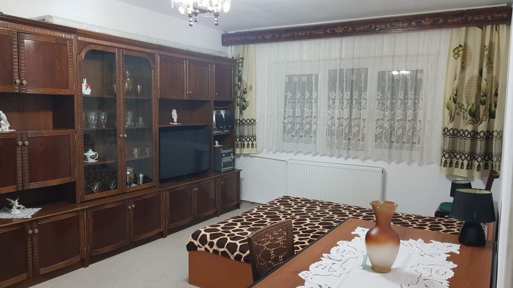Dau in chirie in Oradea apt 2 camere,cartieru Dragos Voda