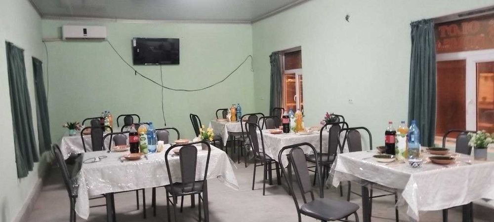 Oshxona binosi sotiladi