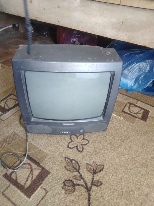 Продам телевизор маленький