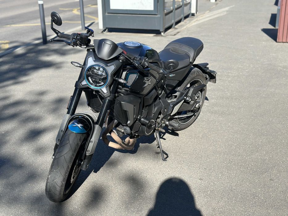 CF Moto CLX 700 Sport an 2023 cu 8000 km