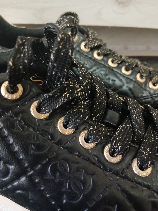 Adidași Guess dama nr.38