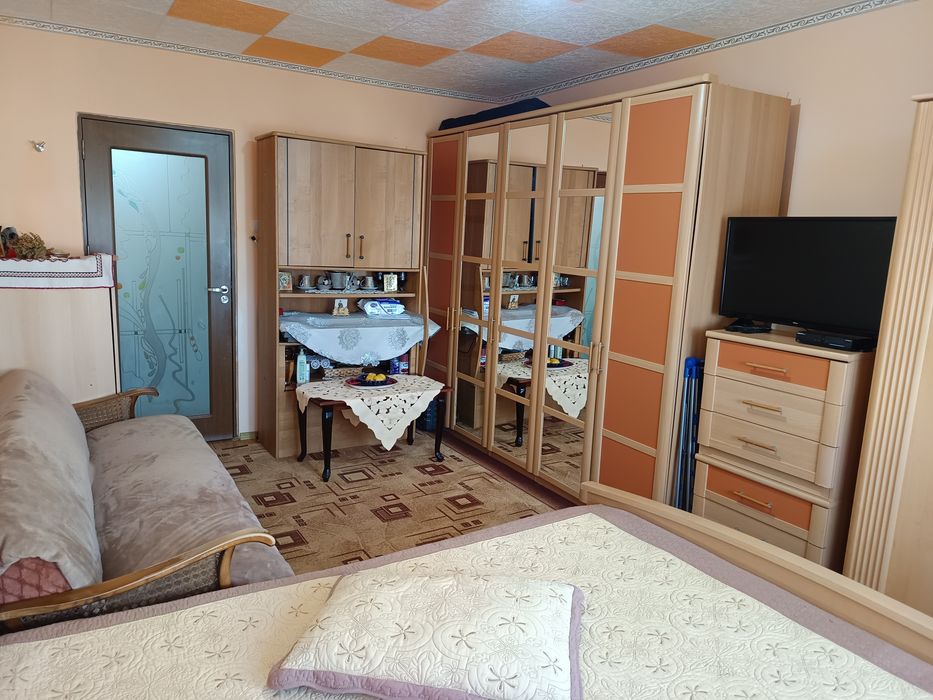 Vînd Garsonieră mobilată utilată pe Calea București Stomatologie — fotografia 2