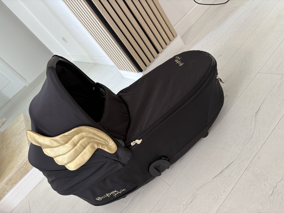 Landou Cybex Jeremy Scott Mios