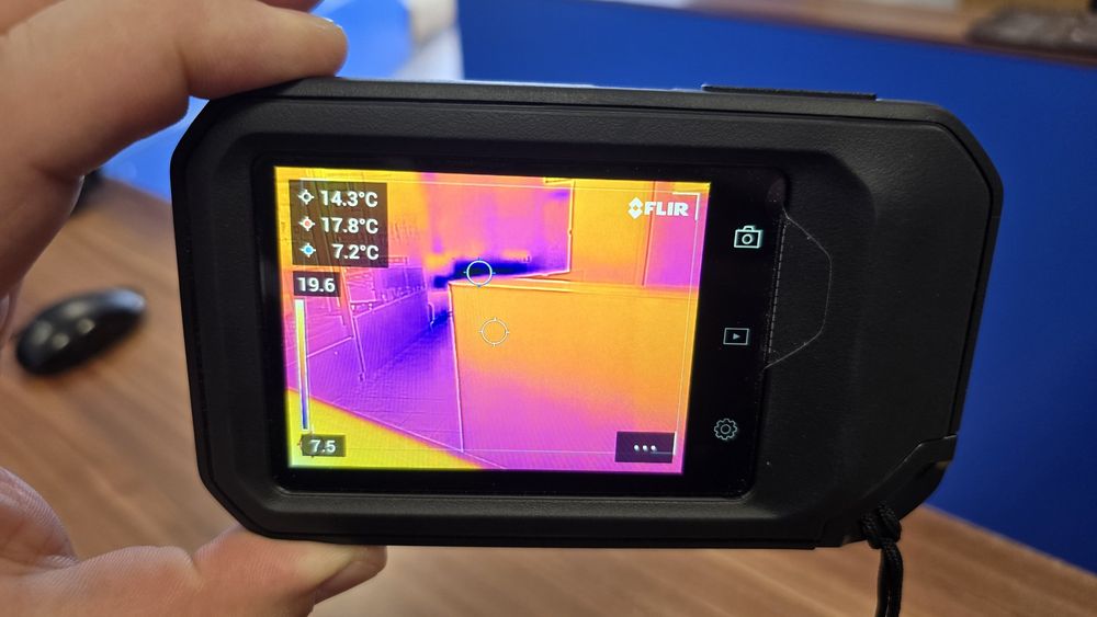 Camera cu termoviziune Flir C3-X WiFi  Bluetooth