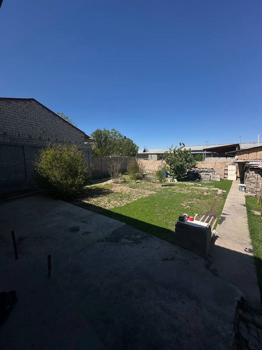 Uy sotiladi yangi toshmi postidan 4 klametir