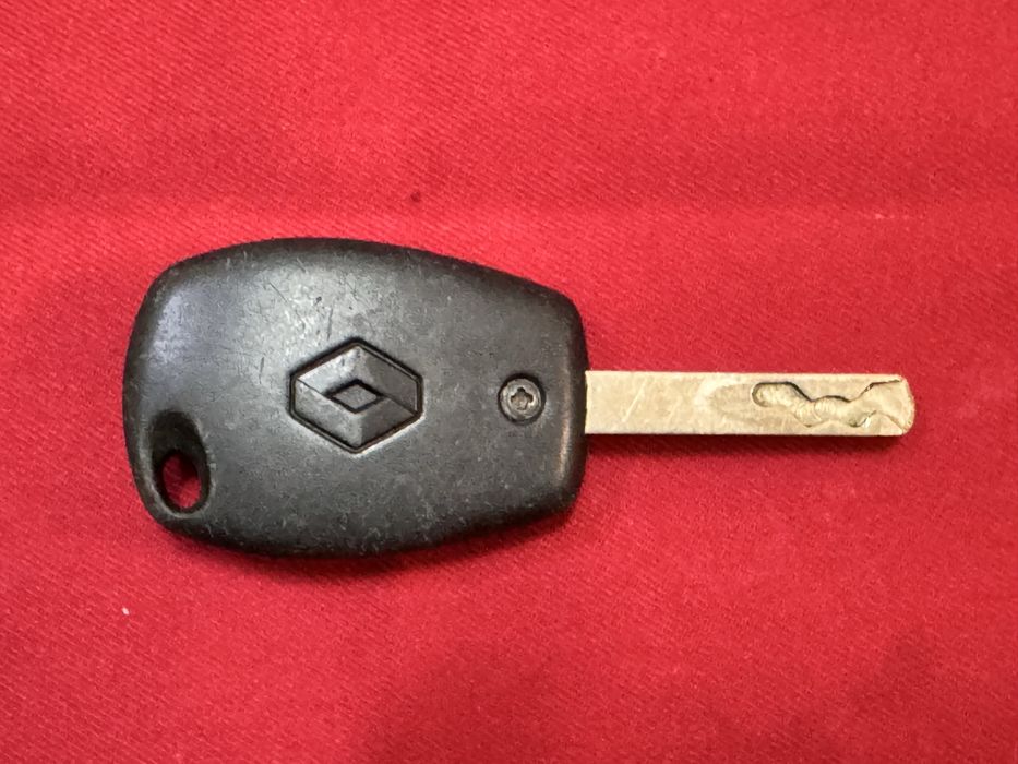 Ключ за Renault оригинален с 3бутона