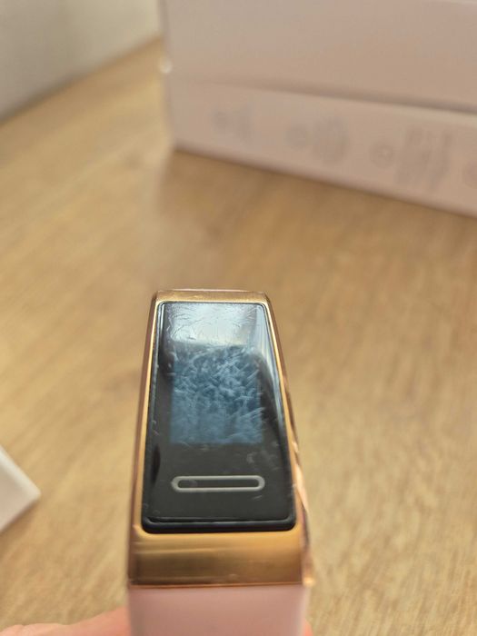 Смарт гривна Huawei Band 4 Pro