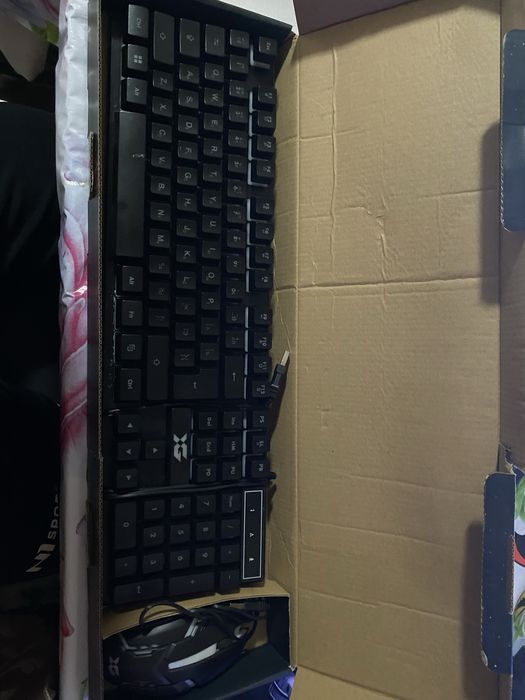 Клавитура  новая игрова