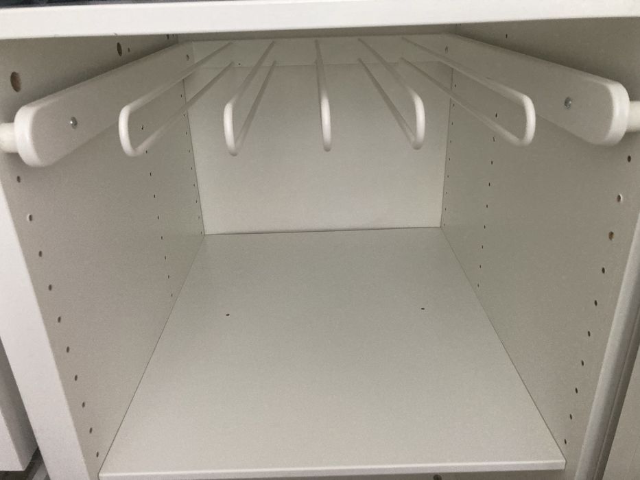 Изтеглящ се рафт за панталони ИКЕА KOMPLEMENT за гардероби PAX