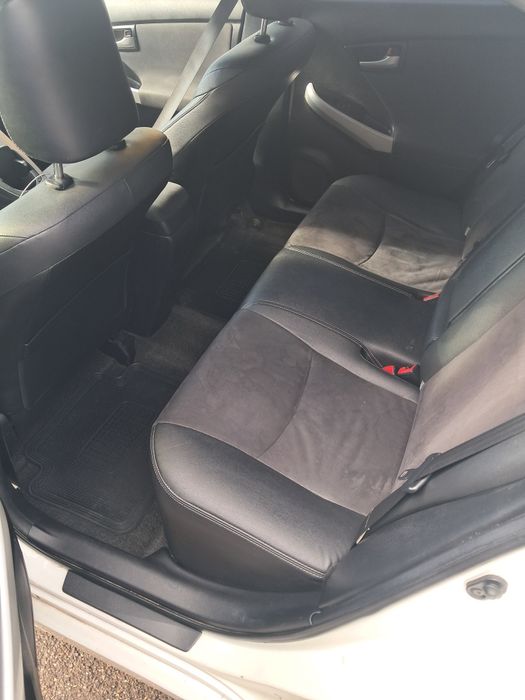 Toyota prius 2013/09