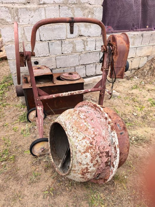 Продам бетонамешалку