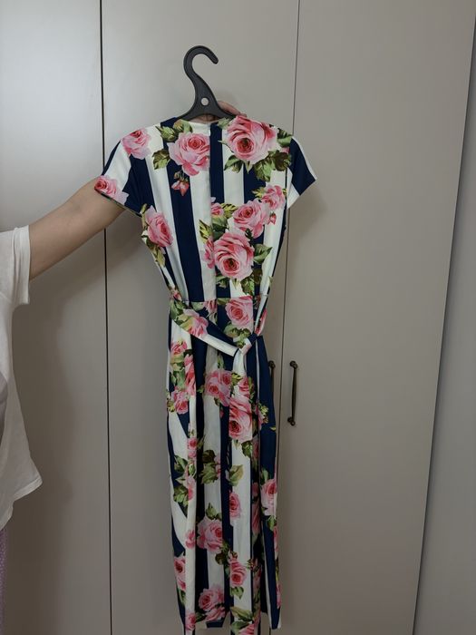 Платье M размер, отличное качество