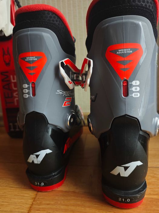 детски ски и ски обувки