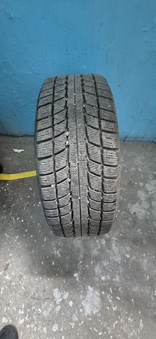 Продам зимние шины на липучках