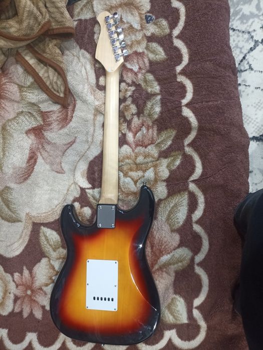 Продам Электрогитару