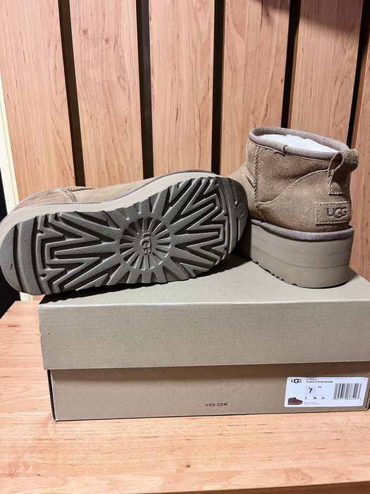 UGG uri originale