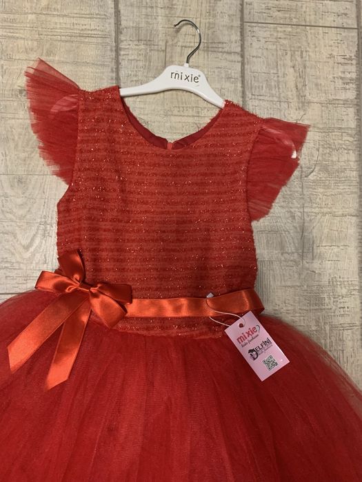 Rochie noua cu eticheta, potrivita pt 10-12 ani