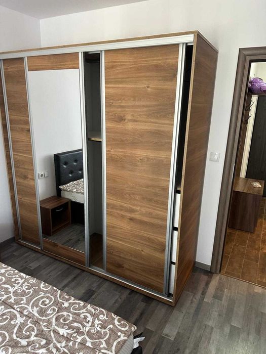 Închiriez apartament cu 3 camere în centrul Bistriței,