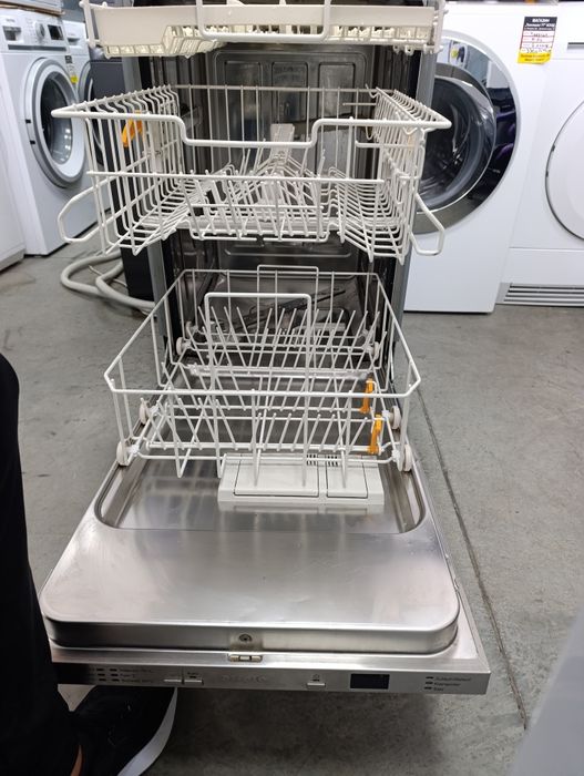 Съдомиялна Miele за пълно вграждане 45см