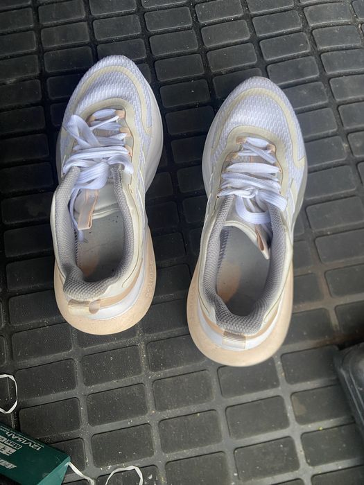 Кроссовки adidas