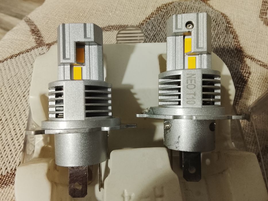 Продам лампочки  Н4