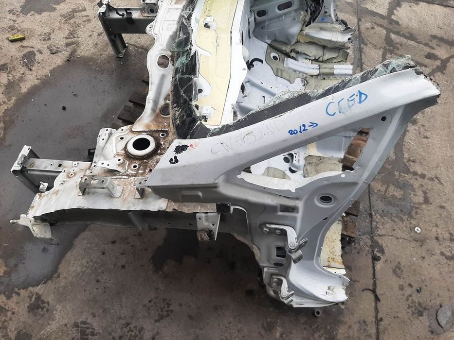 lonjeron cu semi aripa stanga  kia ceed 2  dupa 2012