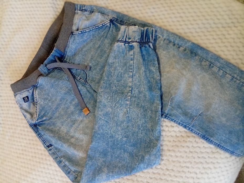 Мъжки дънки в отлично състояние