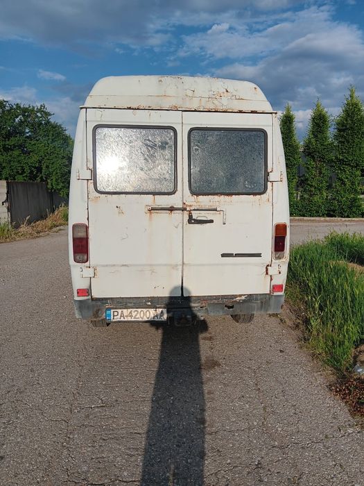 Мерцедес 207 дизел