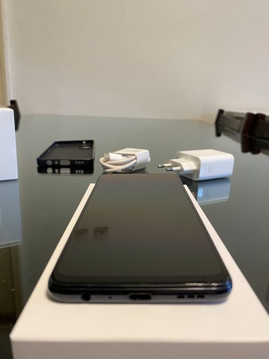 Oppo reno 8T full box arată bine păstrat cu grijă