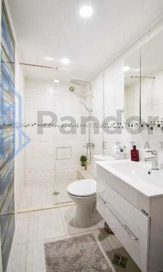 Дава се под наем Двустаен апартамент в София, Център - 60 кв.м за 550 € - Снимка #9