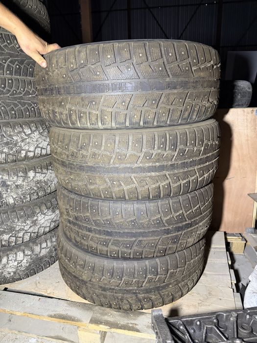 Продам шины R18 комплект