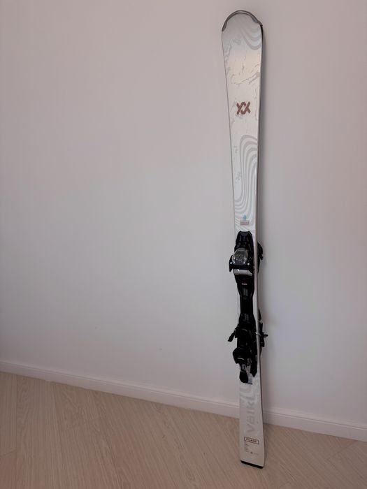 Schiuri Volkl Flair SC cu legăturile Marker vMotion 11 TCX GW Lady