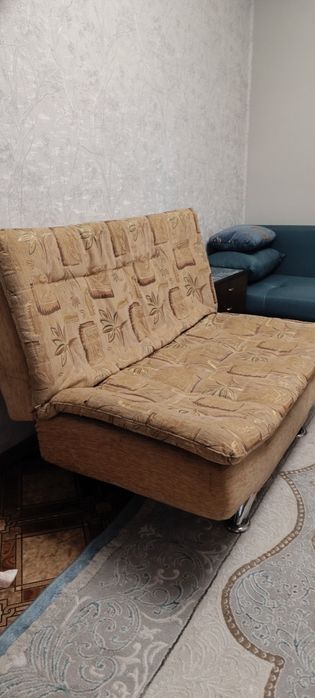 Диван маленький да удаленький