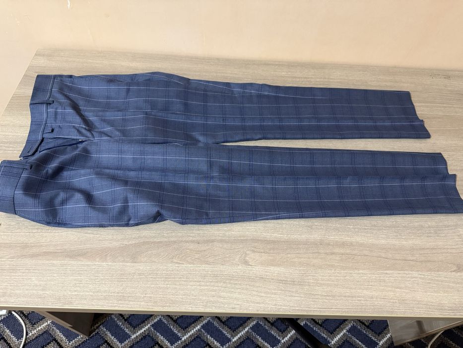 Костюм итальянский Sandro Tuoni s 46