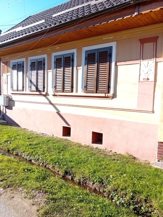 Uși exterior, interior și geamuri