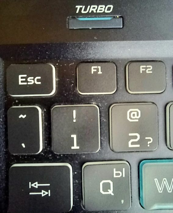 Acer Predator Helios 300 N18I2 + 4бр. подаръка