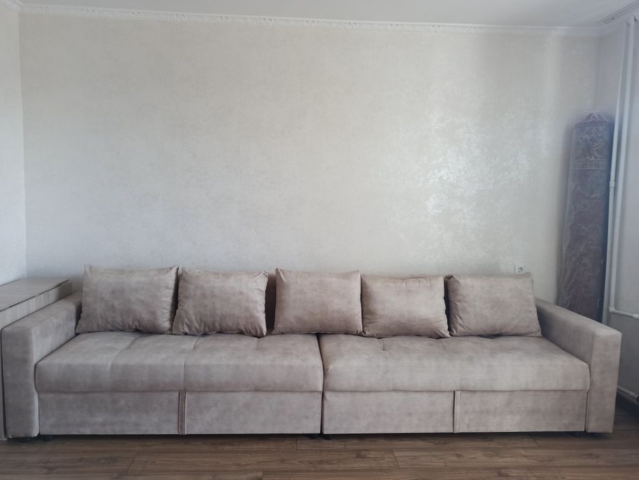 Продам диван 3.5 метра