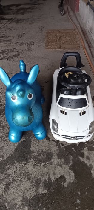 Продам детскую машинку