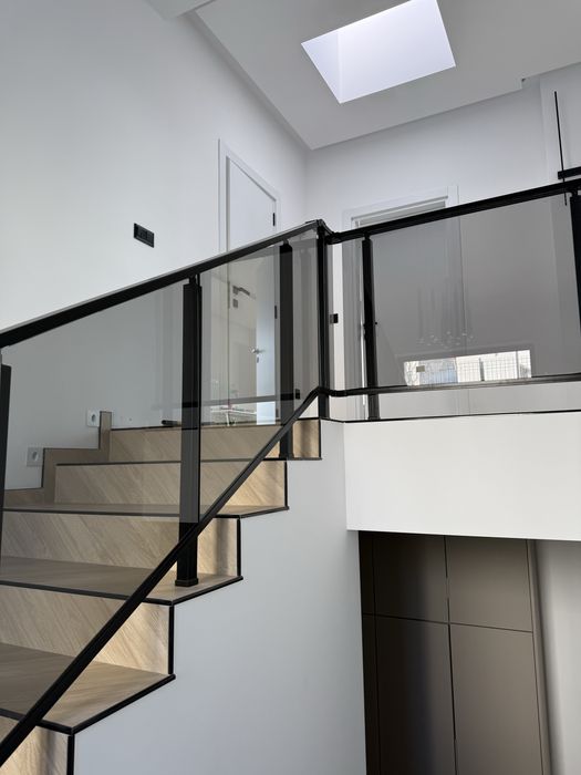 Алуминиеви и стъклени парапети с Експресен монтаж