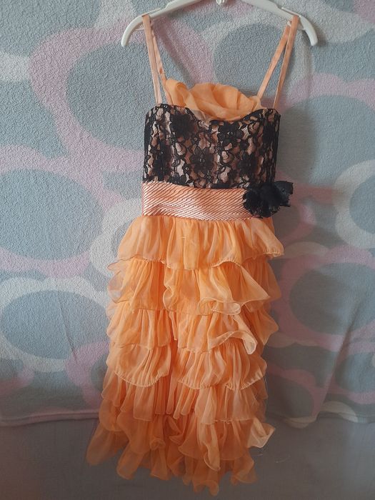 Продам платье на девочку за 1000тг