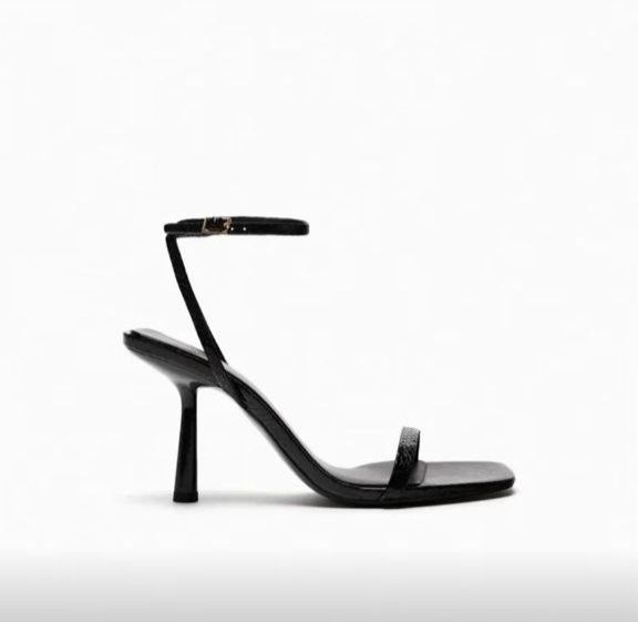 Стильные босоножки Zara