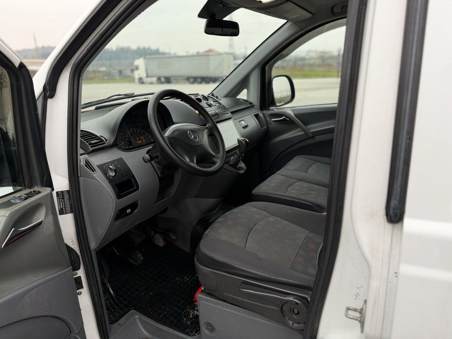 Mercedes Vito 110кс 9 местен Ръчка