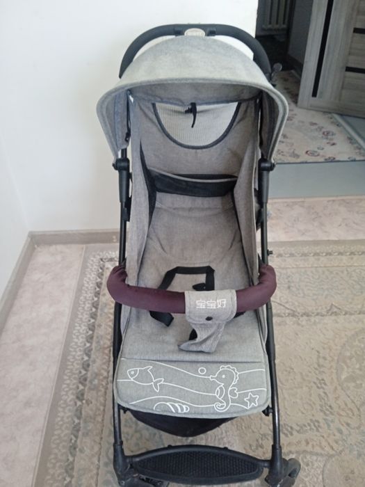 Продам коляску летний  среднем состояние