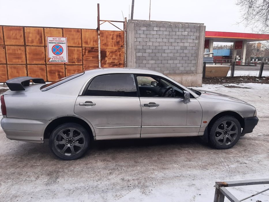 Машина митсубиси