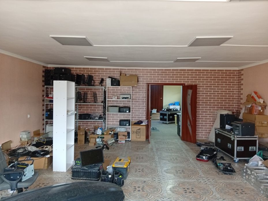 Сдается в аренду здание.