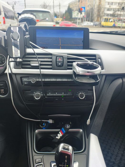 BMW 320i an 2012 184hp