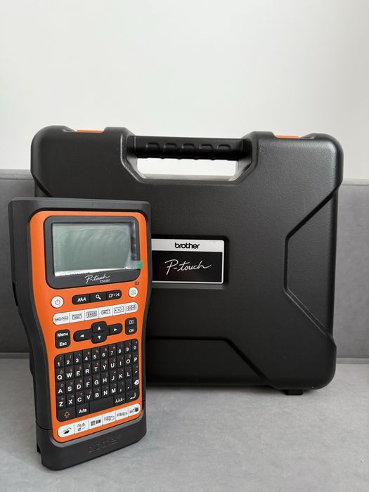 Brother PT-E560BTVP Etichetator Industrial Pro + Factură