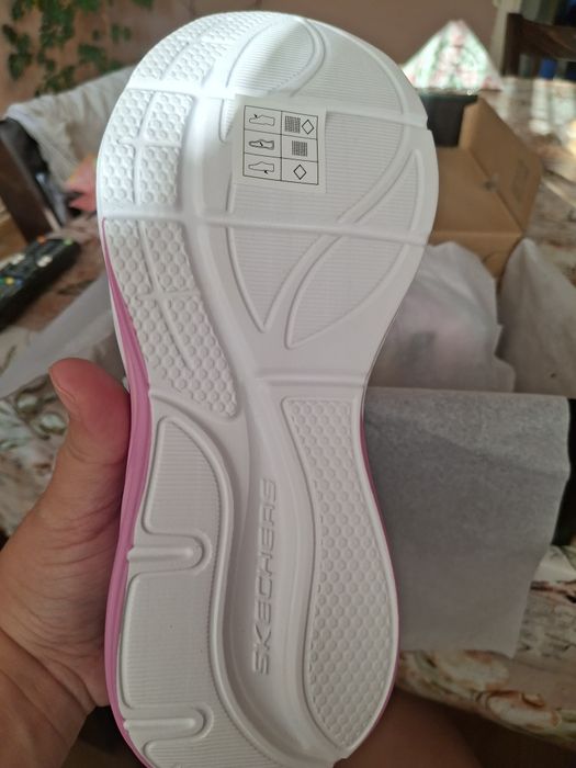 Skechers Cosmic glow